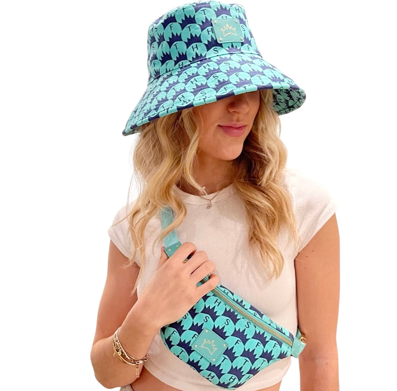 Crown Print Bucket Hat - Perri